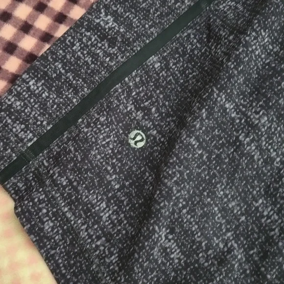 Lululemon Black Active Short Size‎ Small - Picture 4 of 6